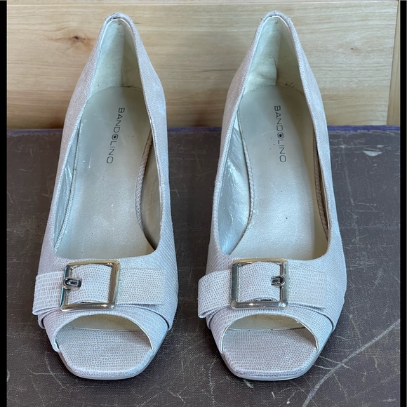 Bandolino Peep Toe Wedge - Picture 2 of 6